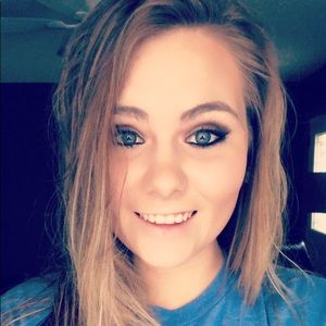 Meet your Posher, Vanessa